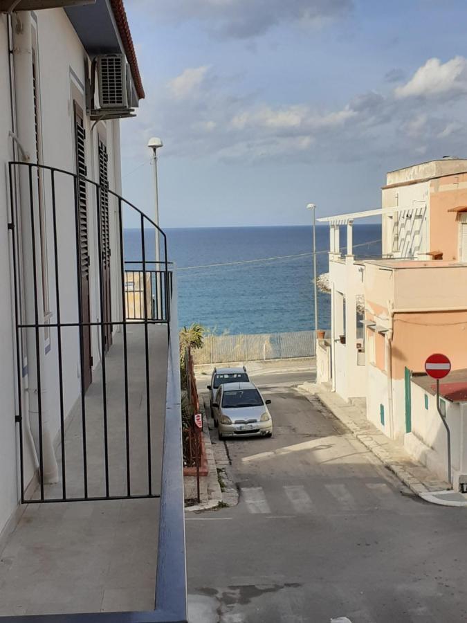 La Stanza Vicino Al Mare , Una Camera Da Letto E Bagno Con Balcone Vista Mare Appartement Balestrate Buitenkant foto
