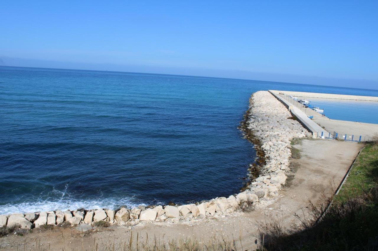 La Stanza Vicino Al Mare , Una Camera Da Letto E Bagno Con Balcone Vista Mare Appartement Balestrate Buitenkant foto