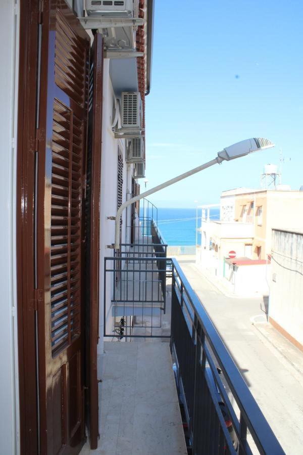 La Stanza Vicino Al Mare , Una Camera Da Letto E Bagno Con Balcone Vista Mare Appartement Balestrate Buitenkant foto