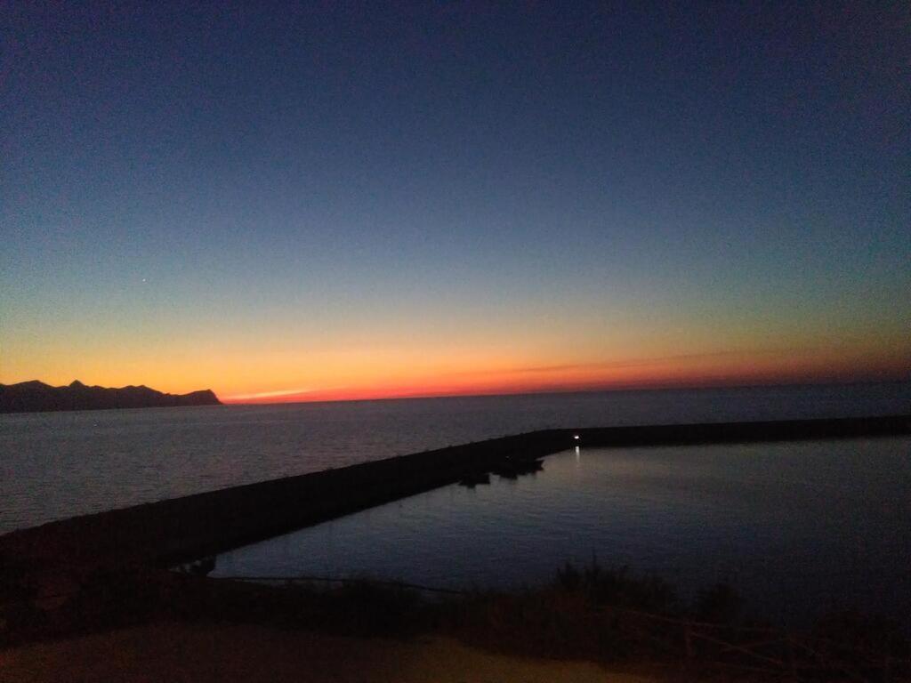 La Stanza Vicino Al Mare , Una Camera Da Letto E Bagno Con Balcone Vista Mare Appartement Balestrate Buitenkant foto